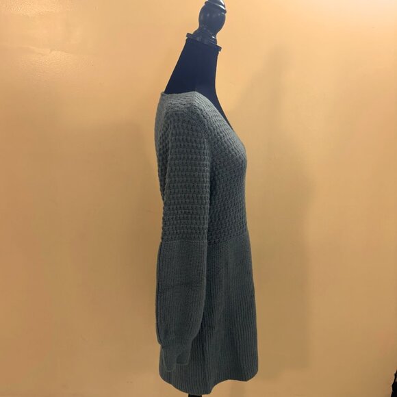 Honeycomb Knit V-Neck Mini Sweater Dress (New with Tags) - Picture 2 of 4